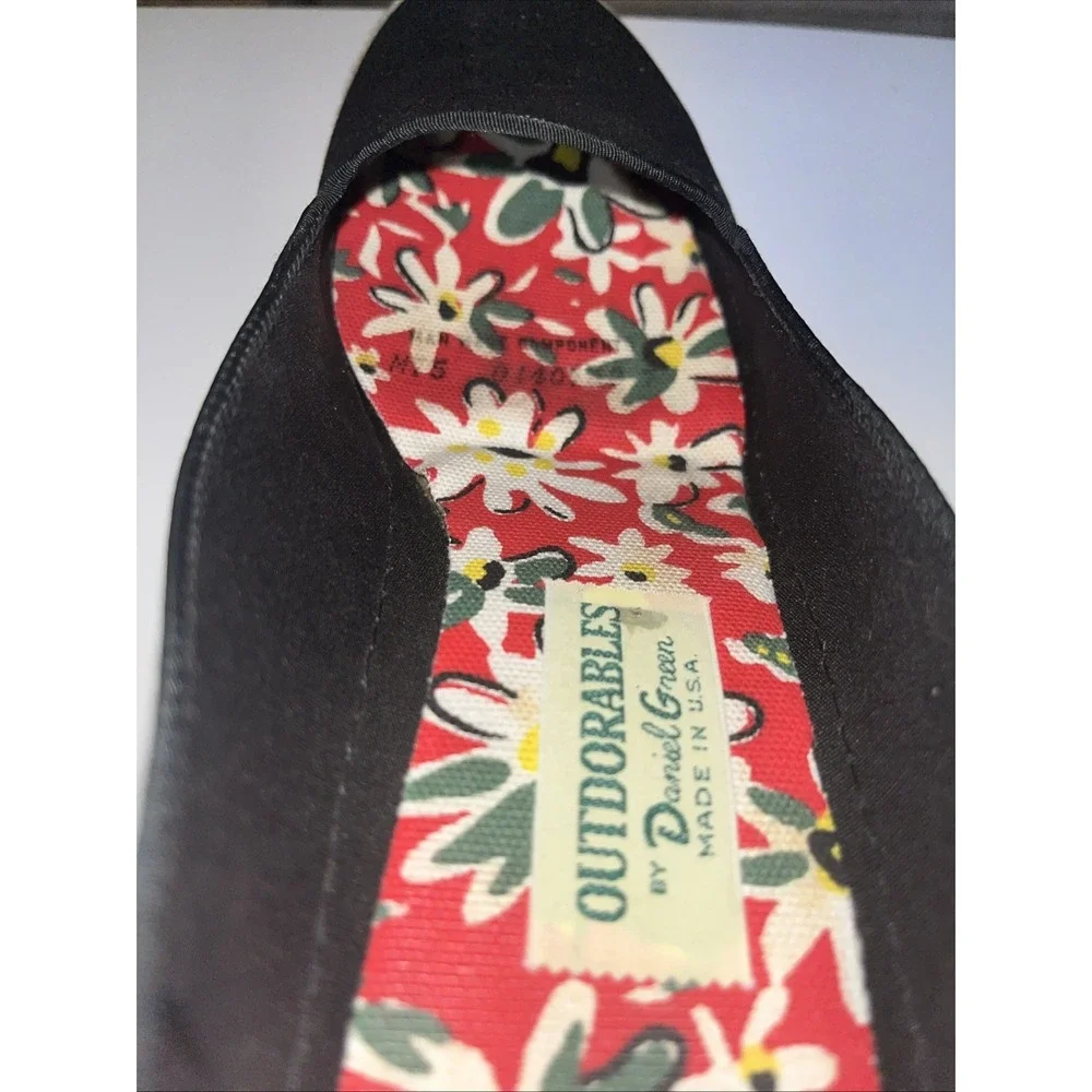 Vintage Outdorables Black W/ White Canvas Wedges Women's Size 7.5 Made In U.S.A.